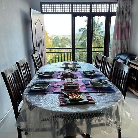 Dreamscape Home Stay Kandy Buitenkant foto