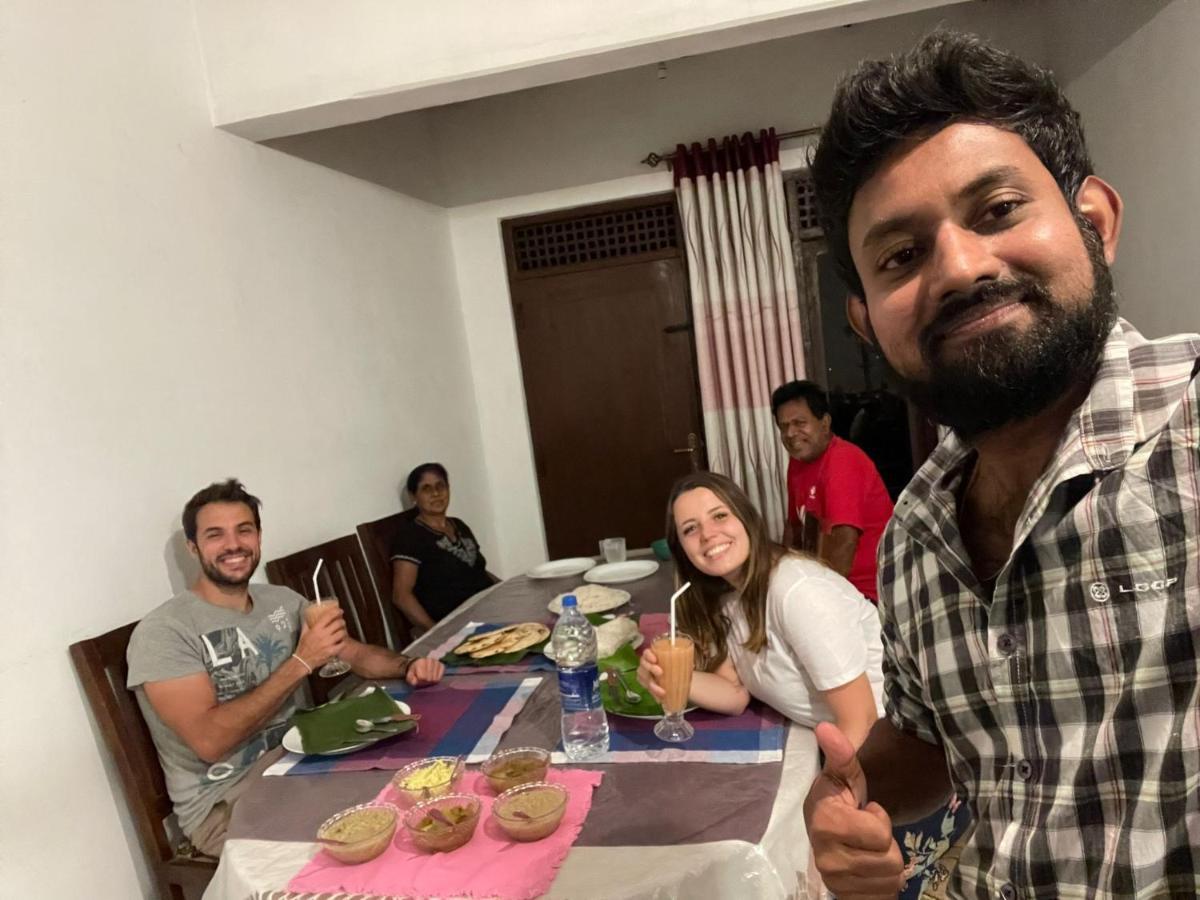 Dreamscape Home Stay Kandy Buitenkant foto