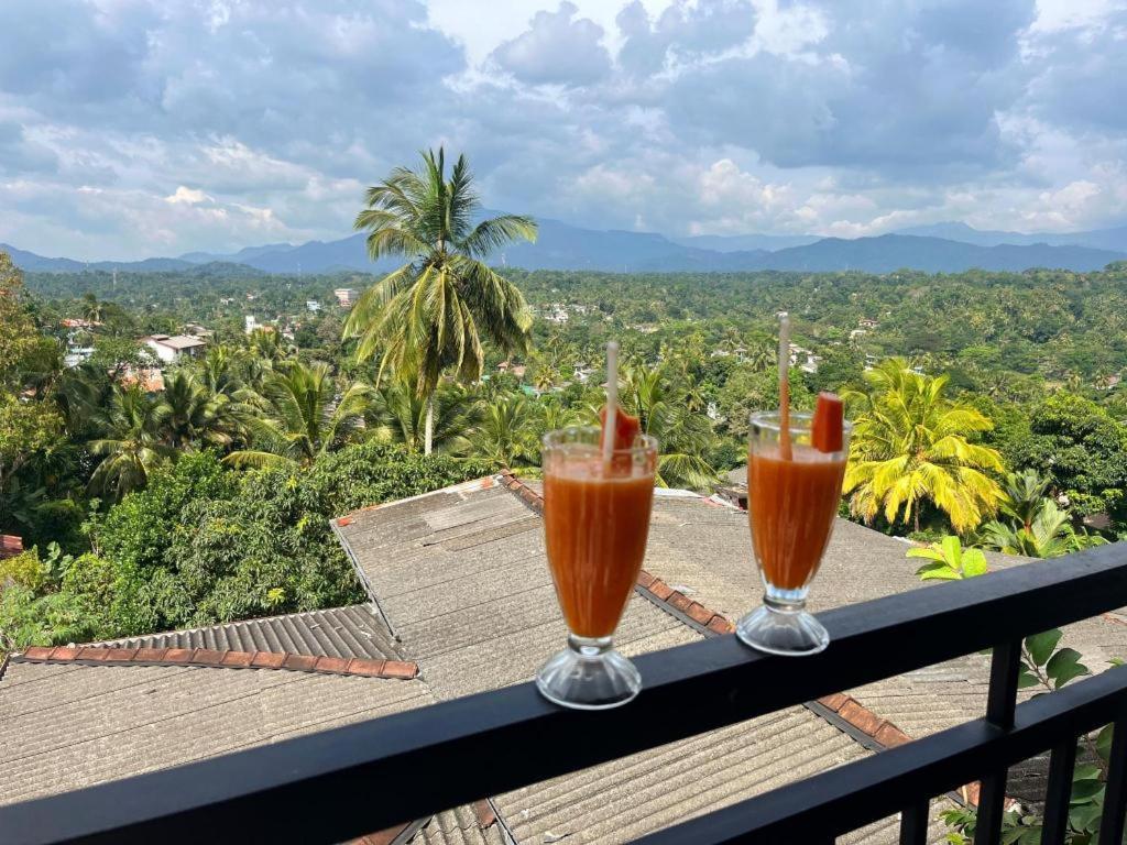 Dreamscape Home Stay Kandy Buitenkant foto