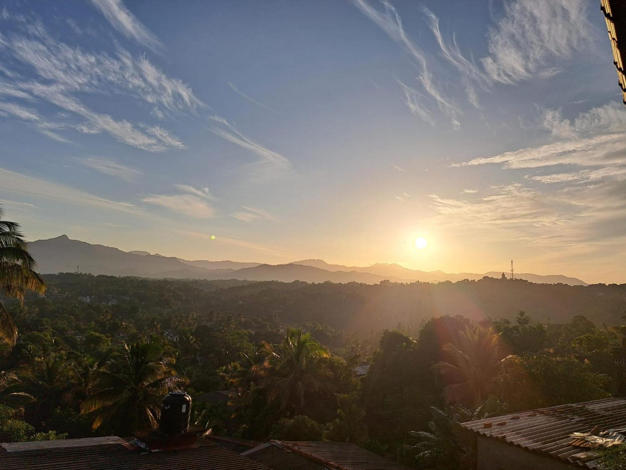 Dreamscape Home Stay Kandy Buitenkant foto