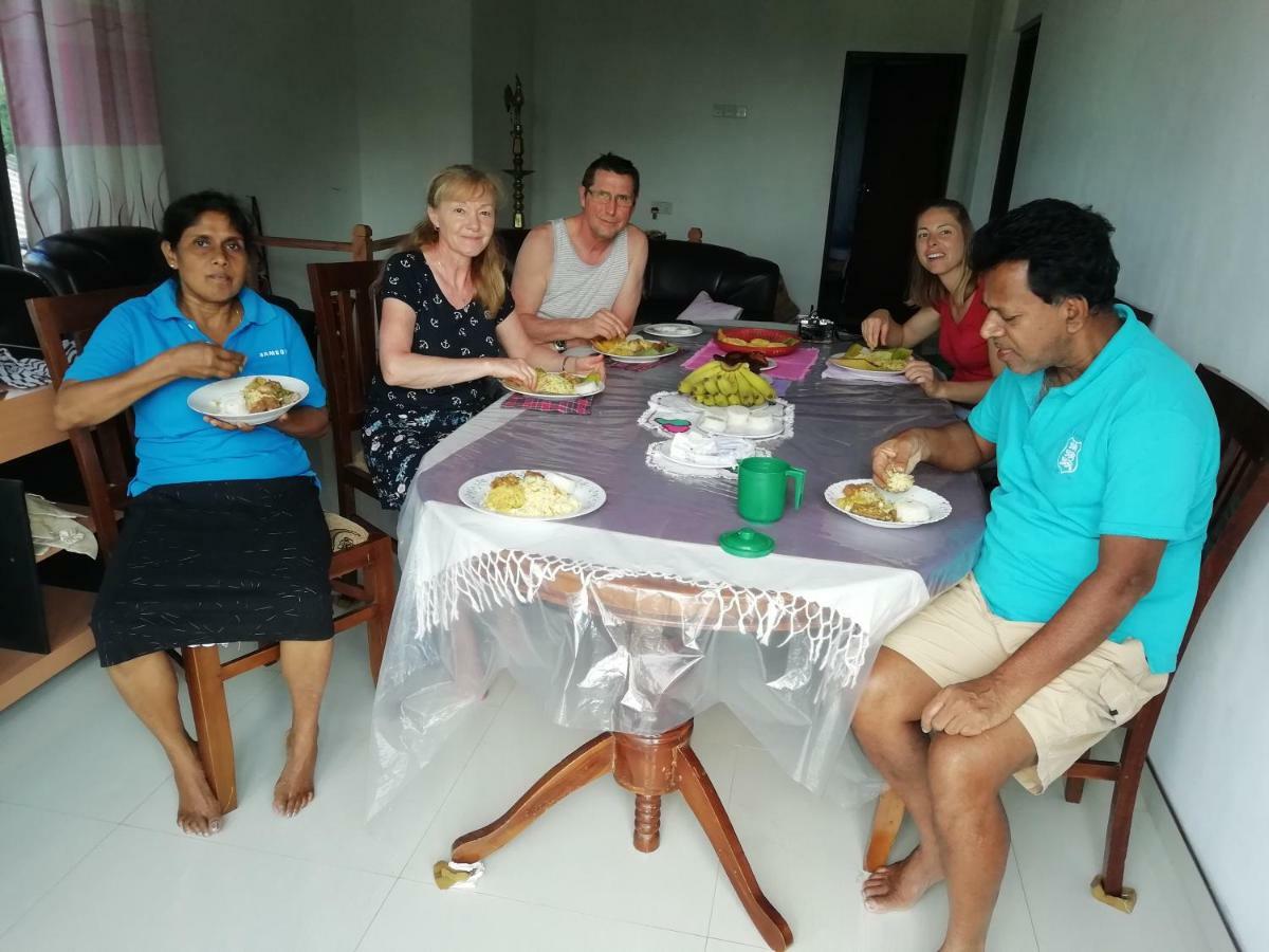 Dreamscape Home Stay Kandy Buitenkant foto